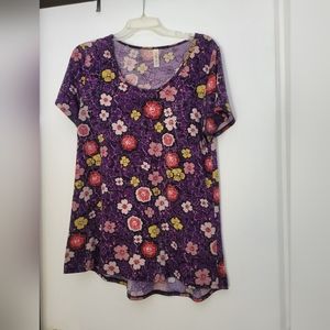 EUC LuLaRoe Classic T